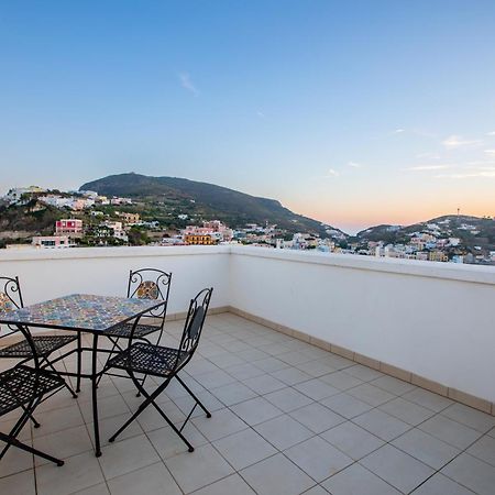 Hotel Torre Dei Borboni Ponza Exterior photo
