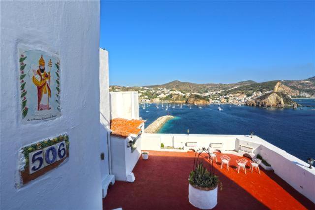 Hotel Torre Dei Borboni Ponza Exterior photo
