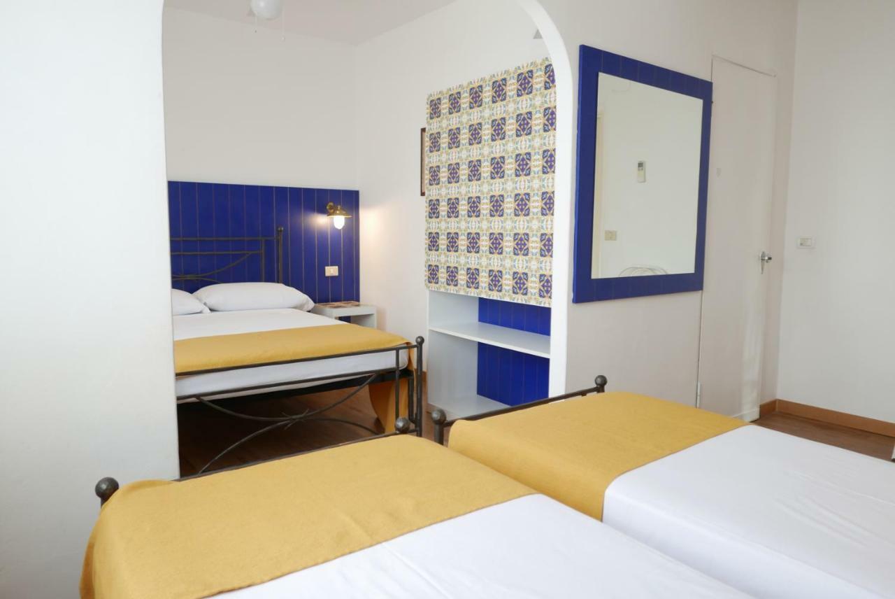Hotel Torre Dei Borboni Ponza Exterior photo
